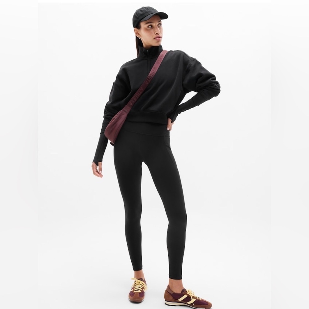 NWT Athleta Salutation Stash Black Tight Size L/P